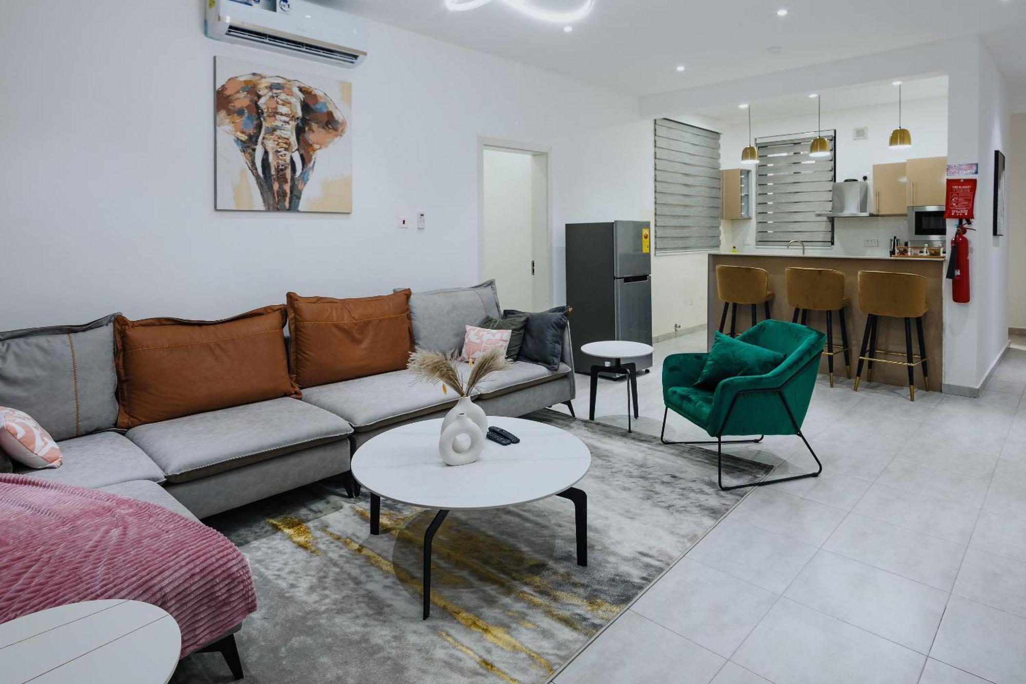 The Avery Apartments At Odomaa Place B, East Airport Accra Bagian luar foto